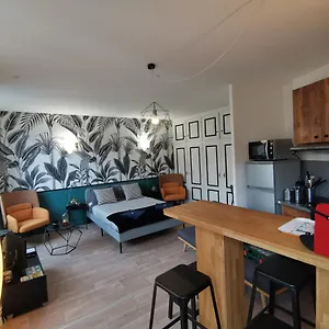 Appartement Jungle - - Netflix